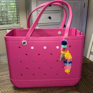 Haute Pink Bogg Bag W Leopard Multicolor Accessory Bags W Tassel & Strap Wrap